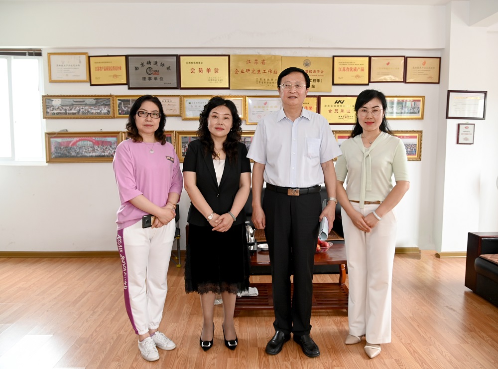 中國鑄造協會張立波會長、袁亞娟專務與江蘇省高淳經濟開發區領導蒞臨我司指導工作!